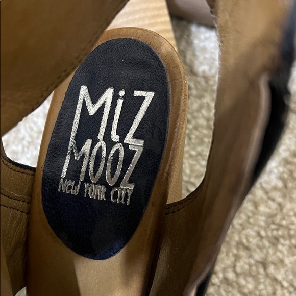 Miz Mooz Navy Leather Peep Toe Cone Heel Sandal Women’s 39 - Picture 6 of 6